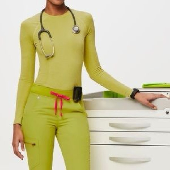 Figs limeade salta under scrub longsleeve - Picture 4 of 4